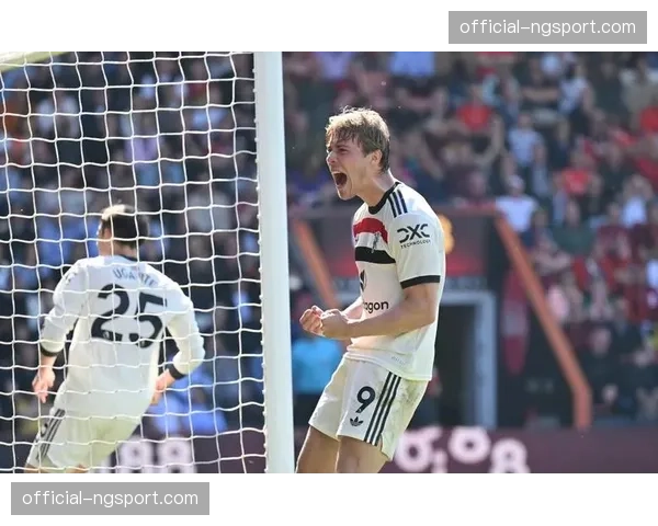 伯恩茅斯迎战利兹联，伯恩利对阵曼城，英超第34轮今夜开战